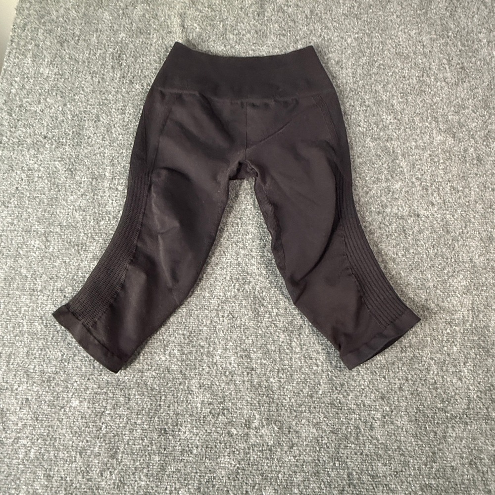 Lululemon Ebb To Street Crop Leggings Black High Rise Seamless Mesh Yoga Pants